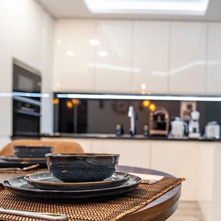 Boutique 1 Bedroom With Private Parking And Port View アパート *