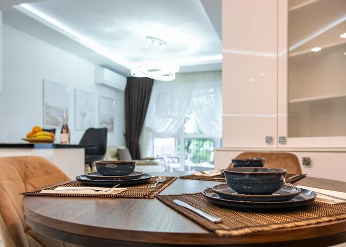 Boutique 1 Bedroom With Private Parking And Port View Апартамент *