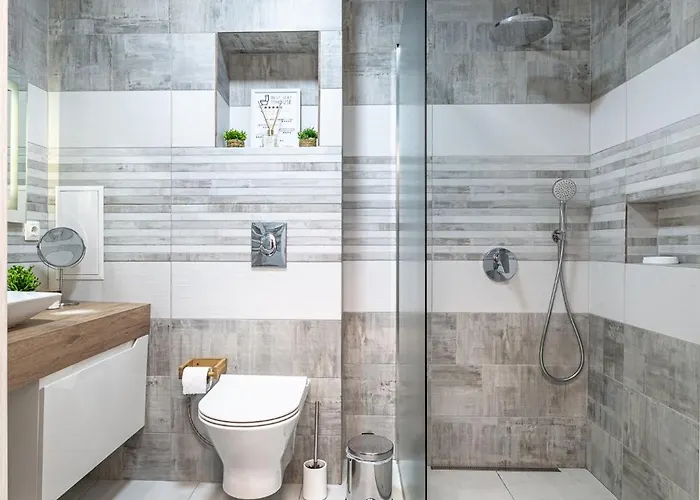 Апартамент Boutique 1 Bedroom With Private Parking And Port View