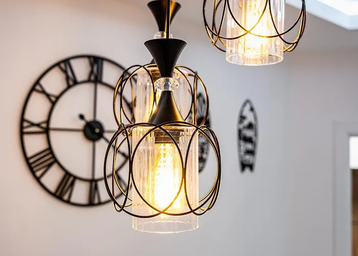 Boutique 1 Bedroom With Private Parking And Port View דירה *