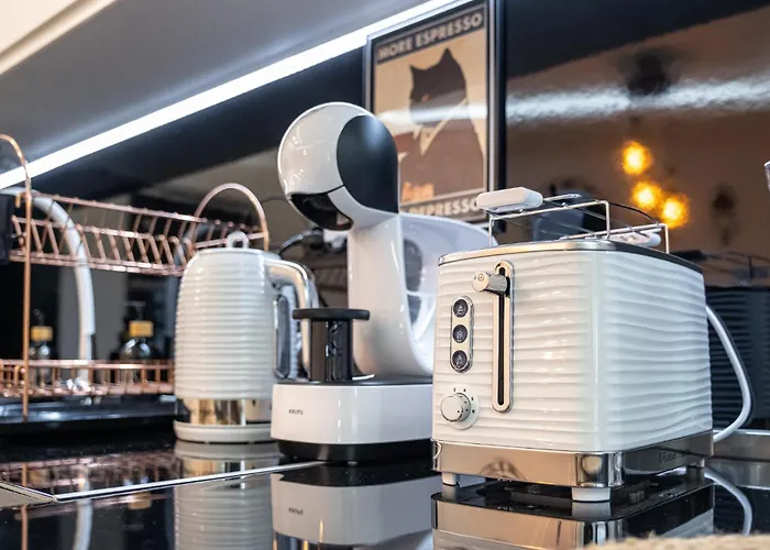 Boutique 1 Bedroom With Private Parking And Port View דירה *