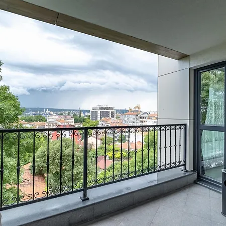 Boutique 1 Bedroom With Private Parking And Port View דירה