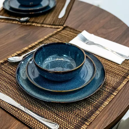 Boutique 1 Bedroom With Private Parking And Port View וארנה