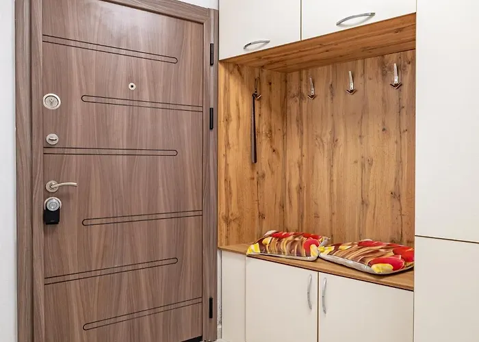 Boutique 1 Bedroom With Private Parking And Port View * Varna